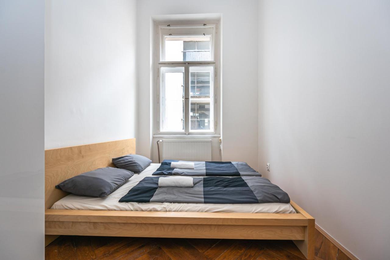New Town Central Apartment براغ المظهر الخارجي الصورة