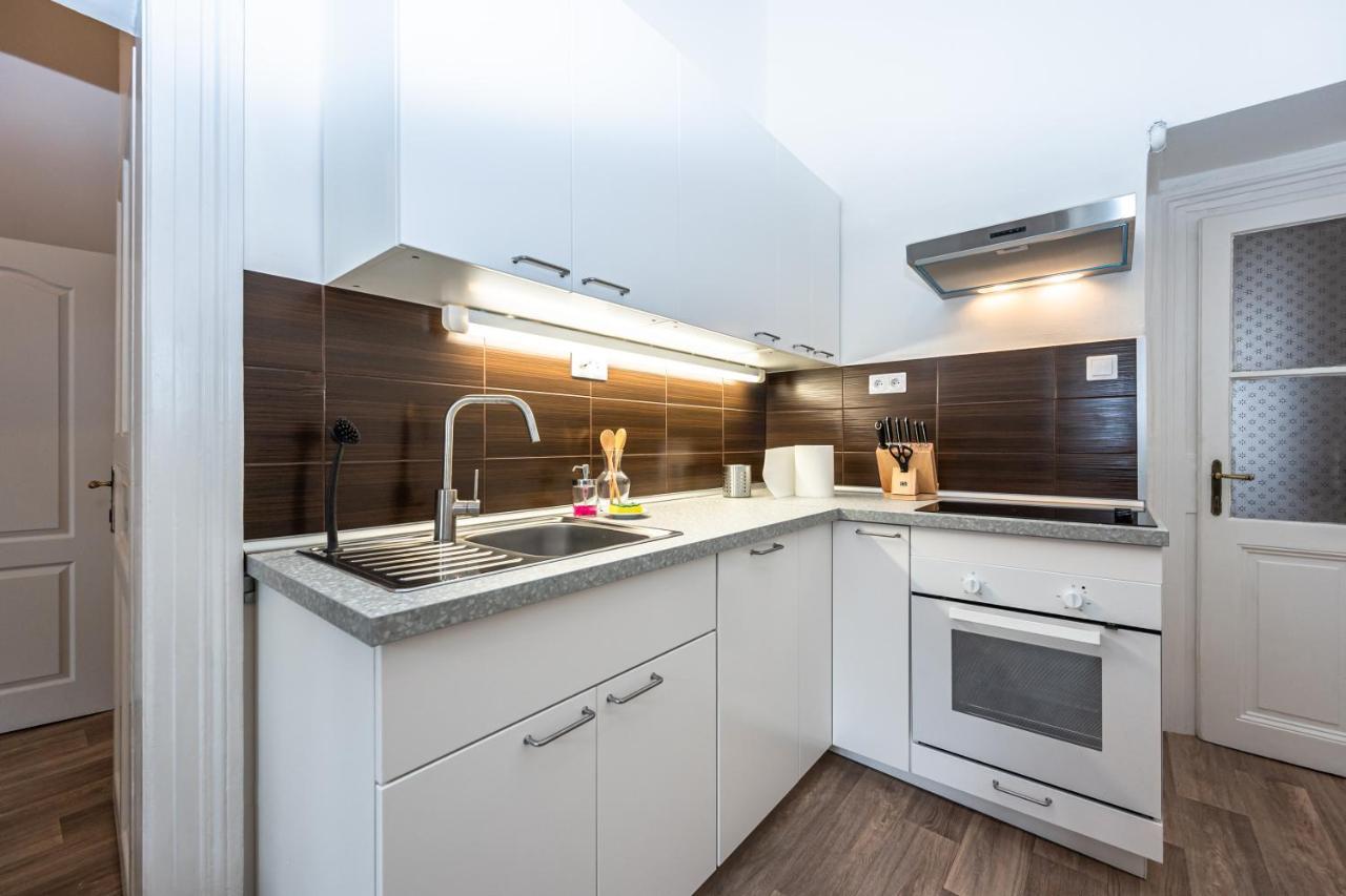 New Town Central Apartment براغ المظهر الخارجي الصورة